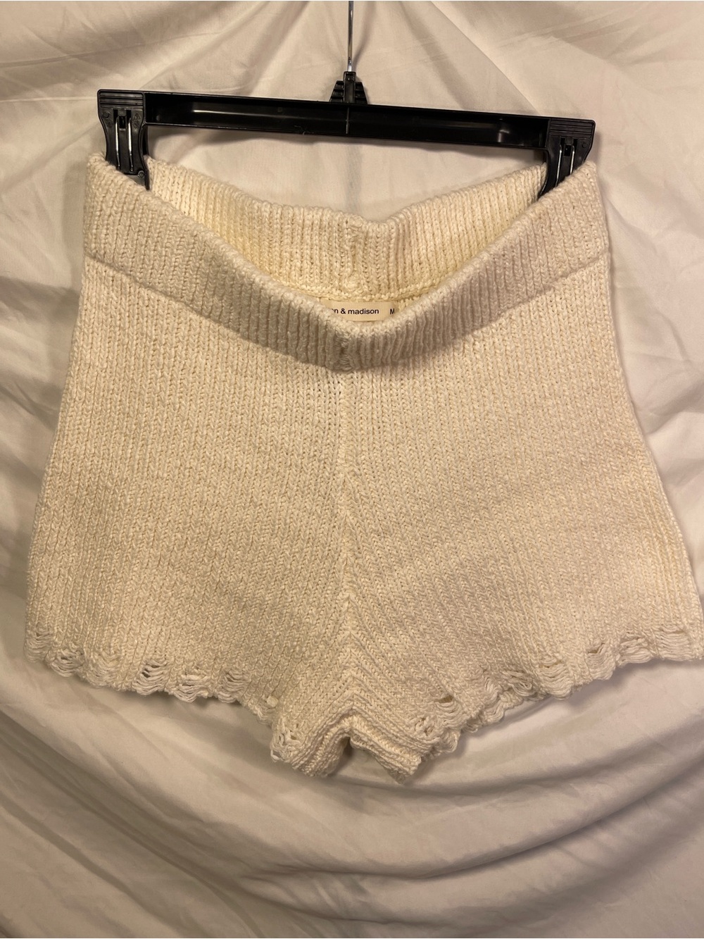 moon & madison Cream Knit Scallop Hem Shorts